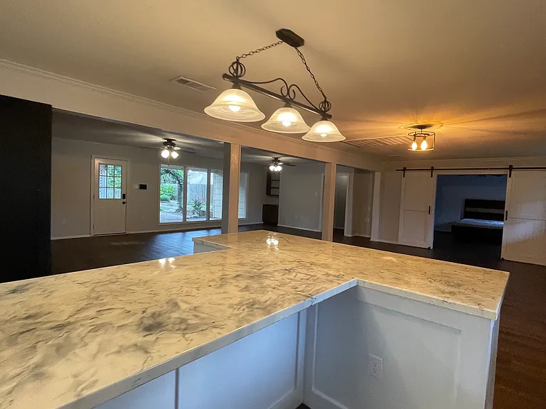 Island/Kitchen