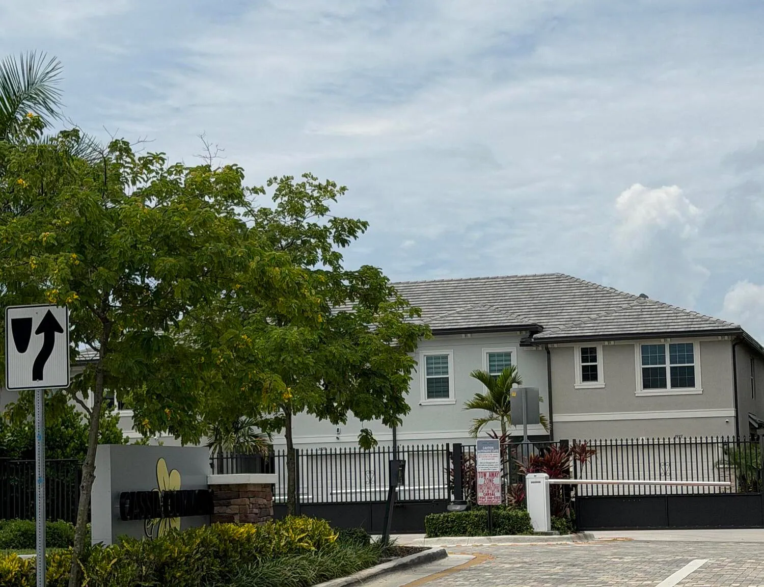 3 bed, 2.5 bath, 1516 sqft, $3,500 — Photo 4