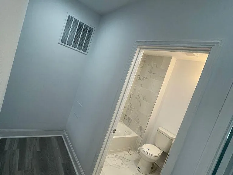 1351 Ward St #2 — Photo 12