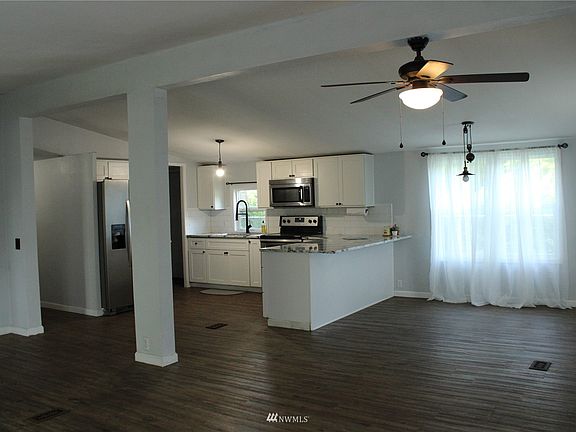 Dining and eat in counter to kitchen>