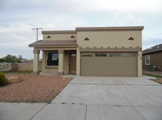 818 Villas Del Sol Rd, Socorro, TX 79927