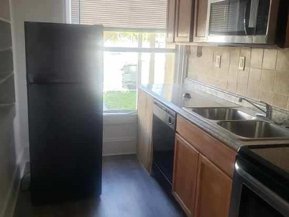 4th image of 532 Magnolia Ave #2