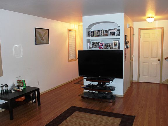 3rd image of 15020 45th Ave NE