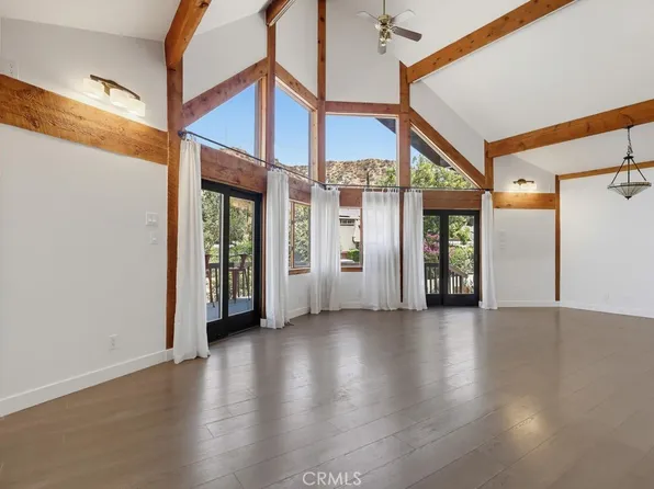 29716 Jackson St, Val Verde, CA 91384
