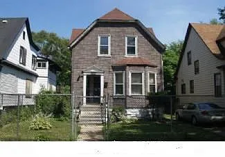 11935 S Yale Ave photo 1