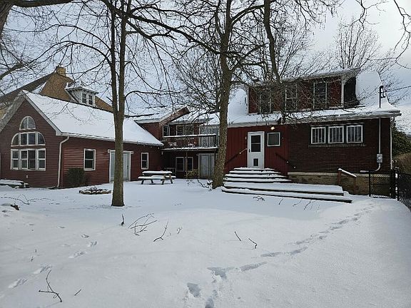 2nd image of 500 E Mahoning St