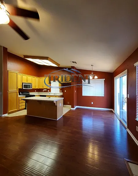 1221 Plumas Links St — Photo 14