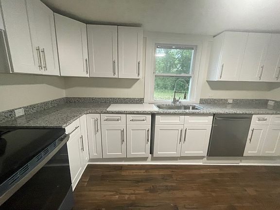 3rd image of 604 Jefferson St #3