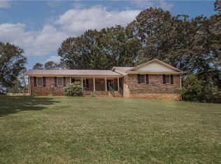 671 Pinewood Dr, Pendleton, SC 29670