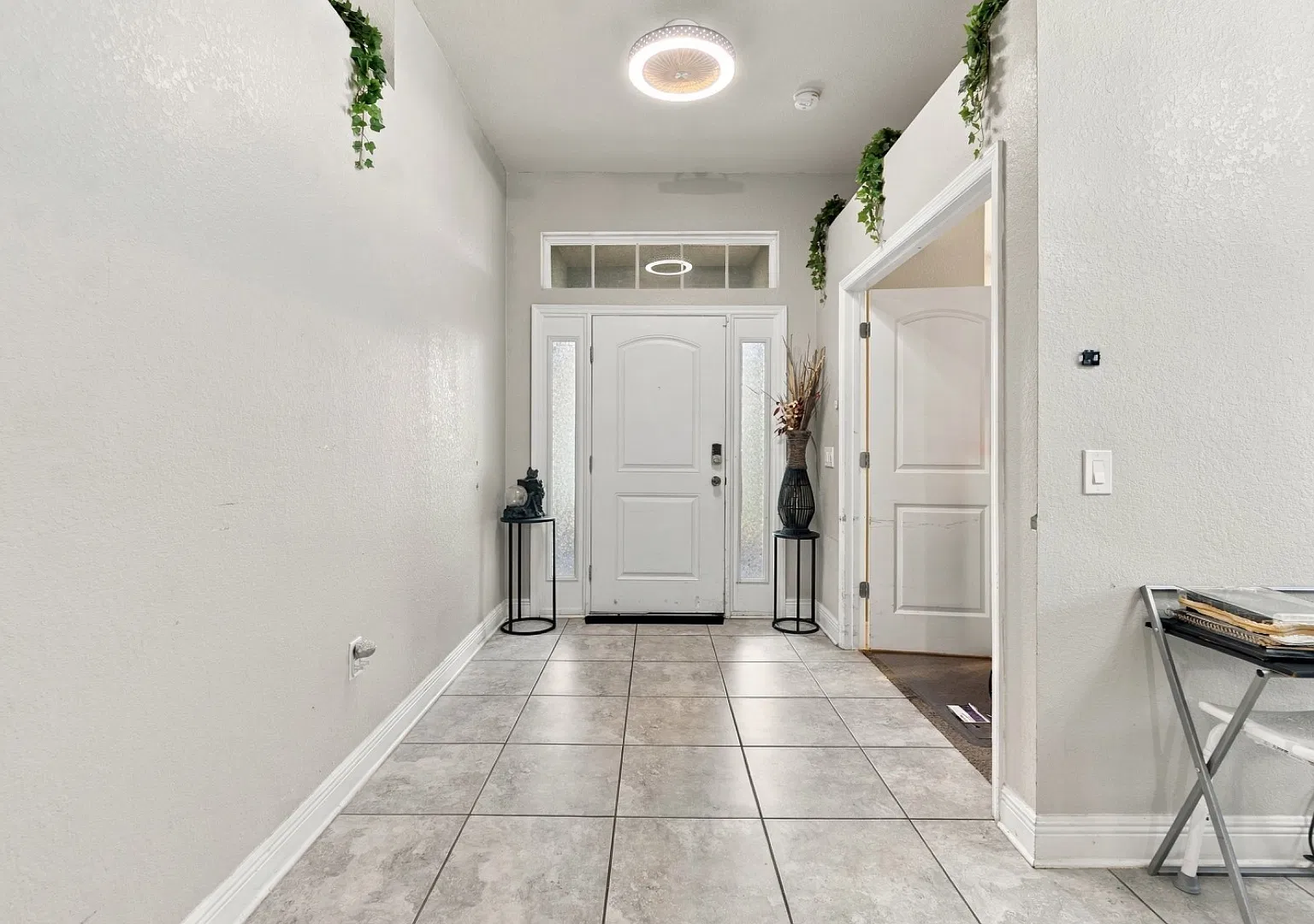 796 Meadow Pointe Dr — Photo 4