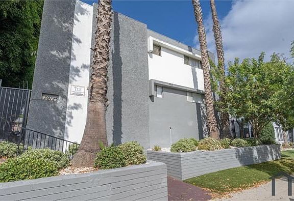 2nd image of 3915 Stevely Ave #3