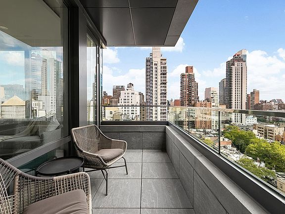 4th image of 1059 3rd Ave APT 16A