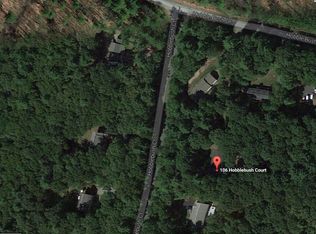 106 Hobblebush Dr, Milford, PA 18337