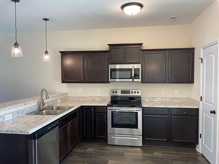 411 Justice Farm Dr — Photo 7