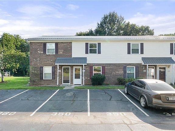 3rd image of 360 Cedarbrook Ct