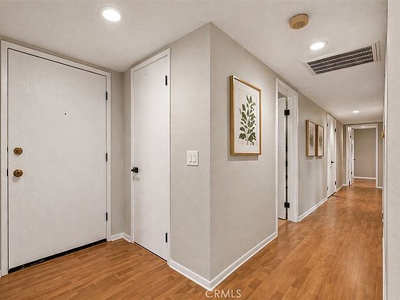 3rd image of 1304 Stanley Ave APT 10