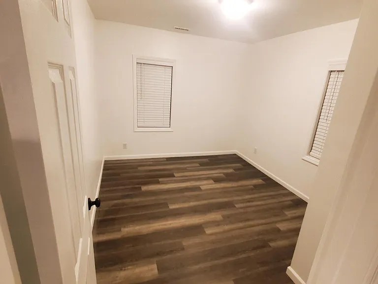 206 E Union St — Photo 16