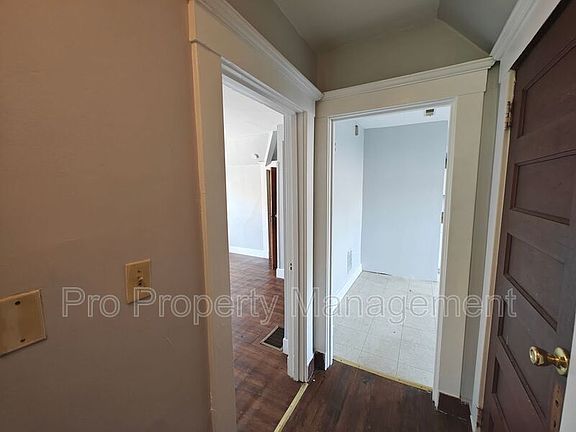 2nd image of 1644 Chapel St #3