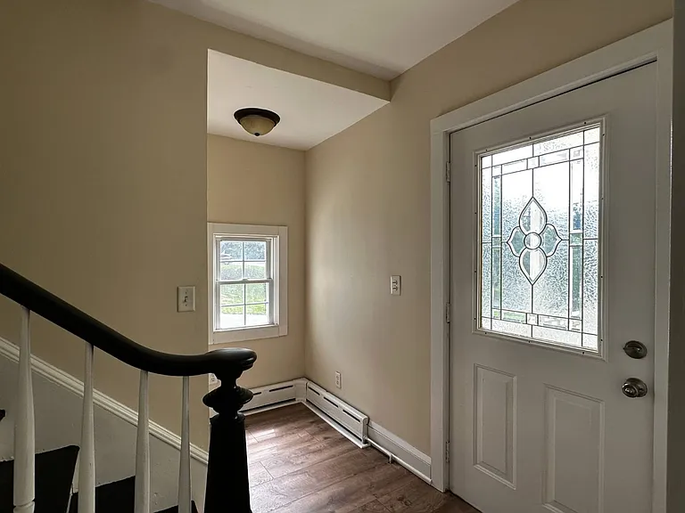 245 Lattintown Rd — Photo 10