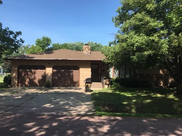 116 S Vyborny Ave, Tabor, SD 57063