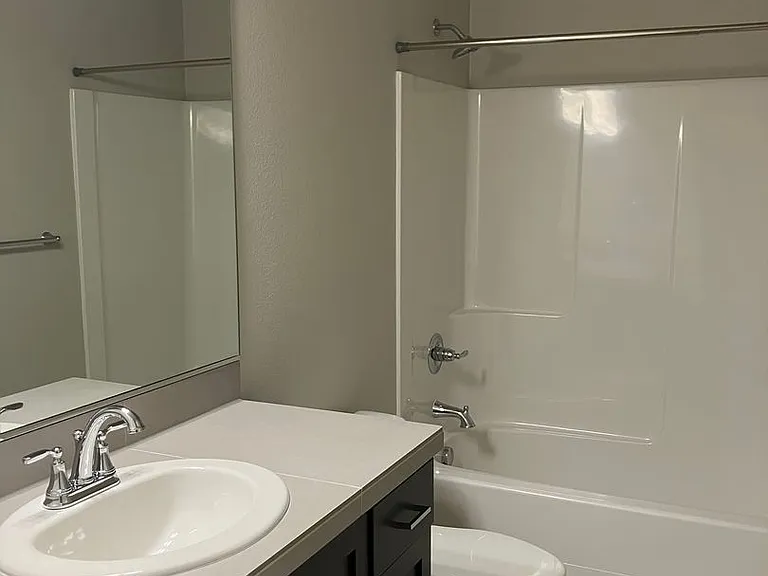 3731 Village Center Dr — Photo 21