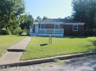 922 E Lockheed Dr, Midwest City, OK 73110
