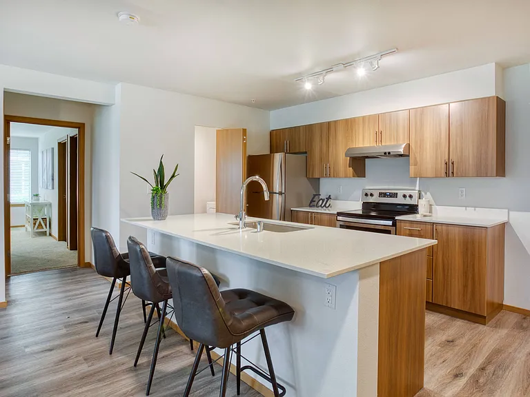 Sawyer Trail Apartments & Townhomes — Photo 30