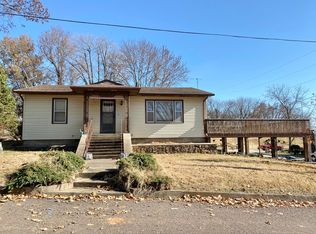 101 Pryor St, Monett, MO 65708