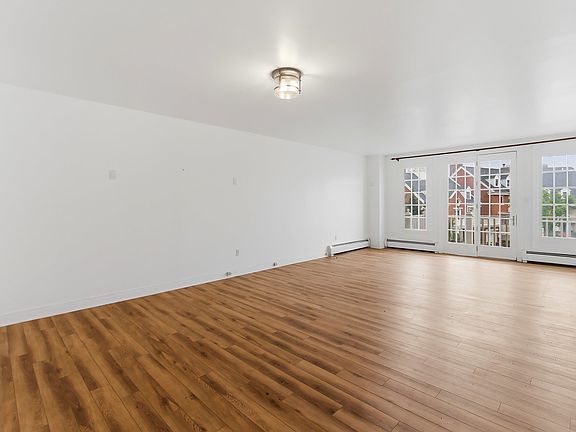 2nd image of 204 Shearwater Ct W APT 21