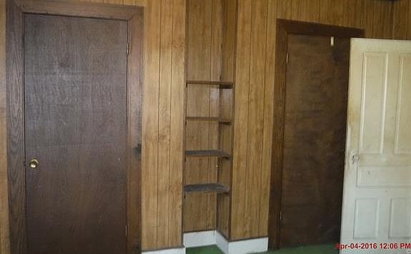5th image of 327 Koch Ave
