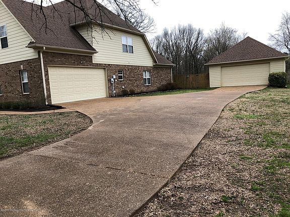 4th image of 12041 Thompson Dr