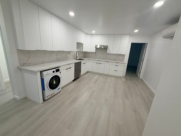 5th image of 4517 152nd Ln SE #1