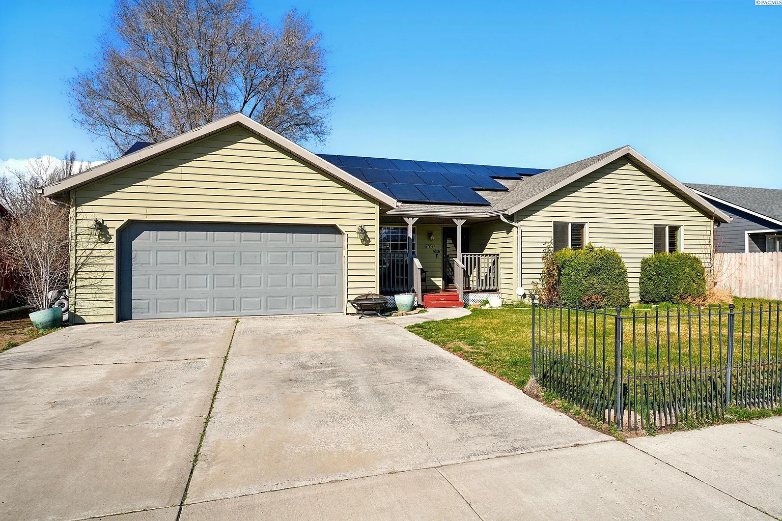 4607 Sinai Dr photo 1