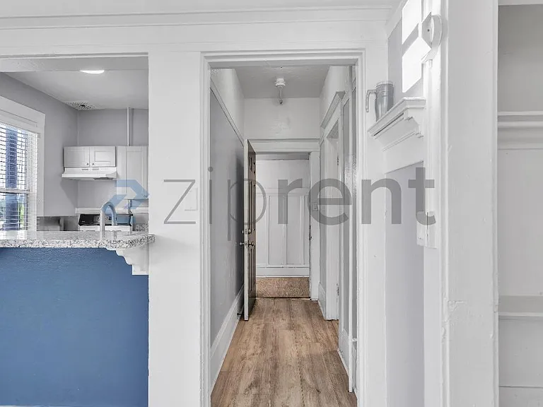 680 14th St #204 — Photo 8