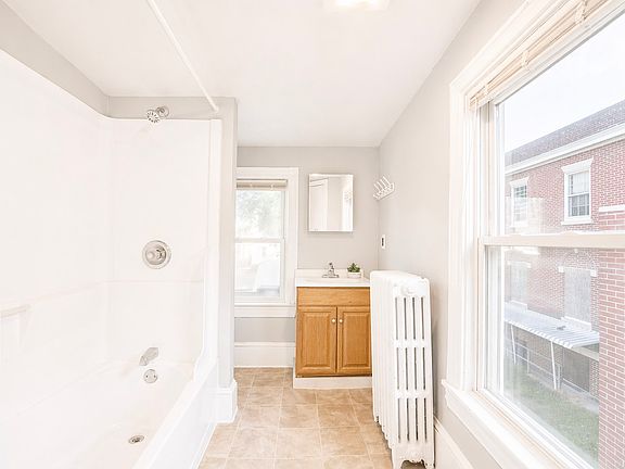 5th image of 53 E Hancock St APT 2