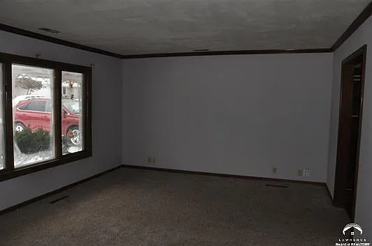 2020 Hillview Rd — Photo 5