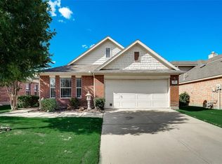 5433 Chinkapin Ln, Fort Worth, TX 76244