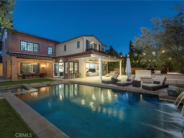 46 Woods Trl, Irvine, CA 92603