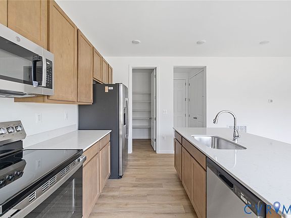 2nd image of 306 Kennington Rd