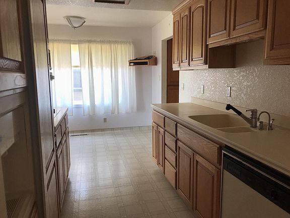 4th image of 721 Cottonwood Ave