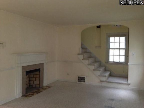 4th image of 22300 Lakemont Ave