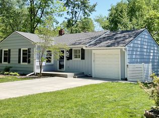 5109 W 71st St, Prairie Village, KS 66208