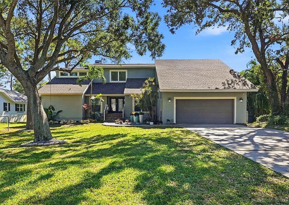 1st image of 800 APALACHEE DRIVE NE