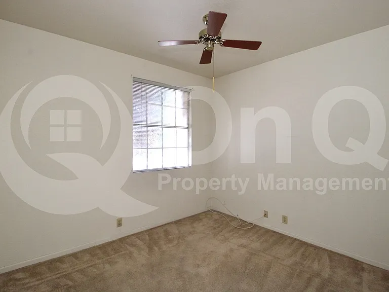315 W Marconi Ave — Photo 17