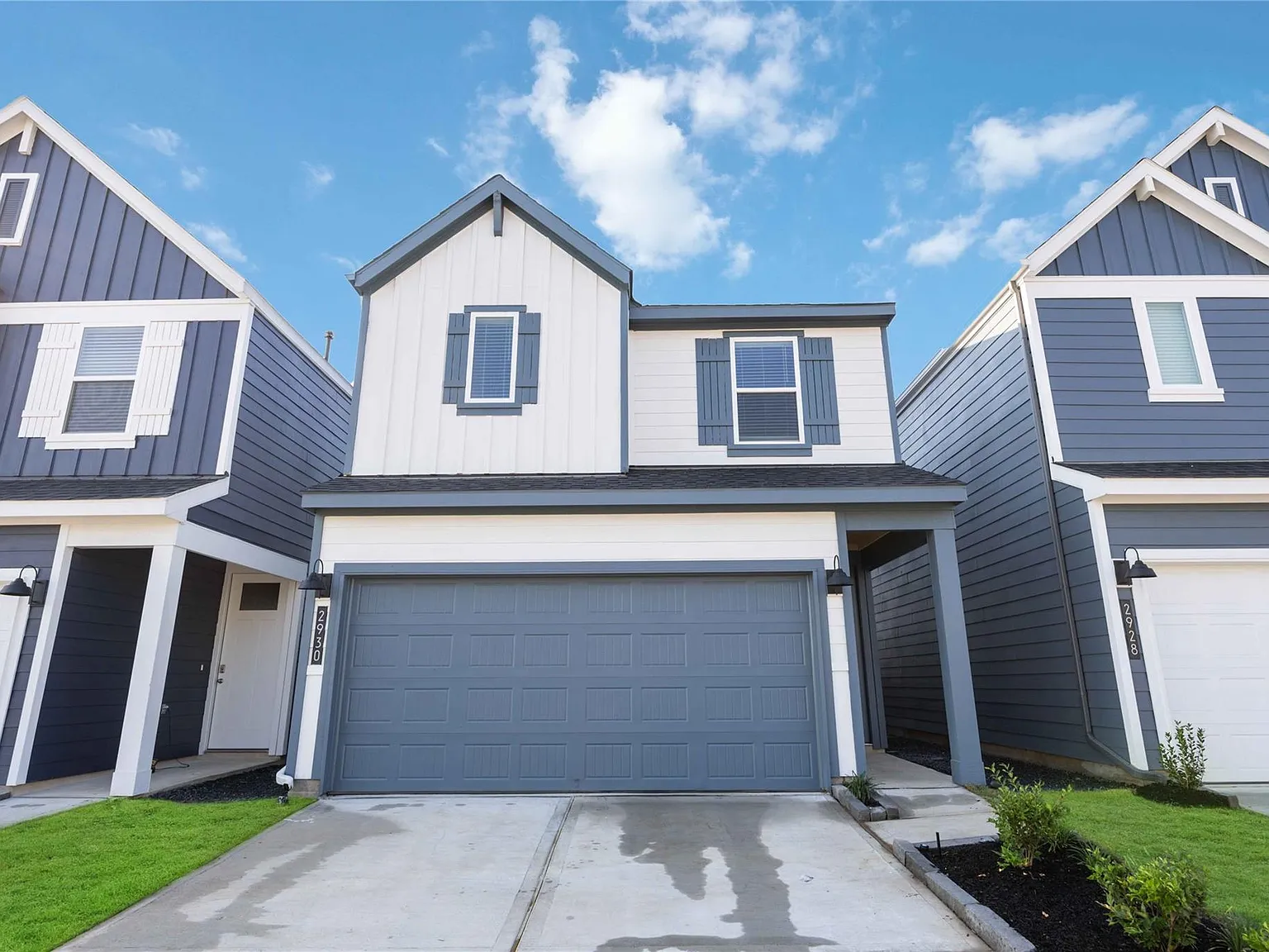 4 bed, 2.5 bath, 2166 sqft, $2,499 — Photo 1