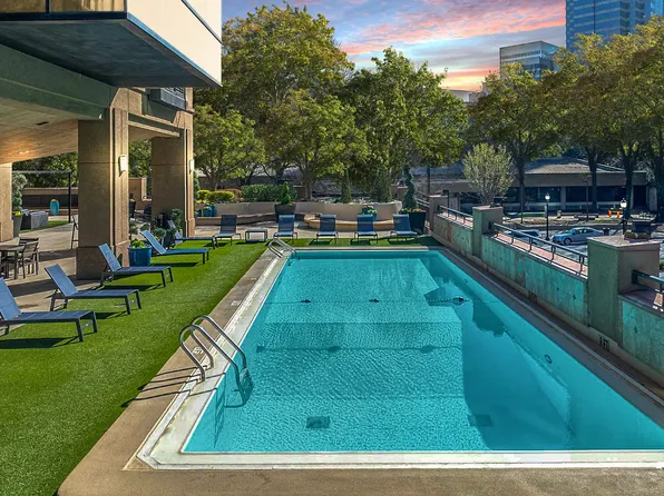 Arts Center Tower Apartments