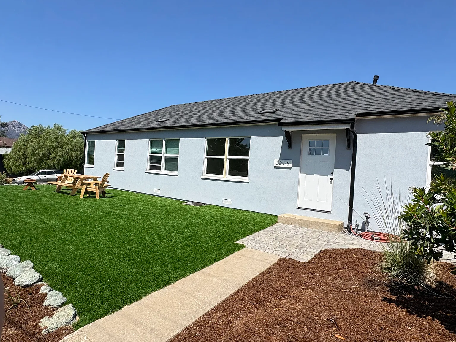 2 bed, 650 sqft, $3,000 — Photo 2