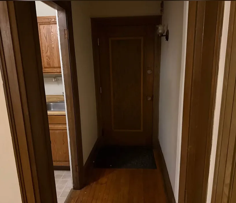 1 bed, 850 sqft, $1,195 — Photo 2
