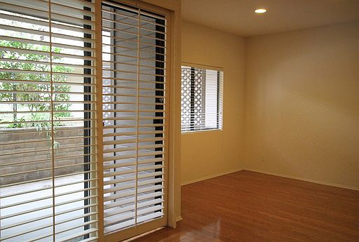 2nd image of 13331 Moorpark St APT 103