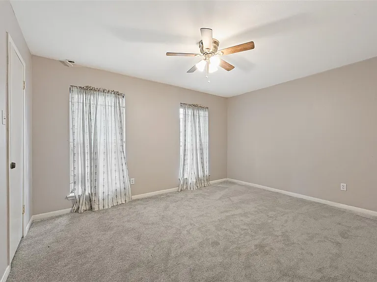 14213 Lost Meadow Ln — Photo 12